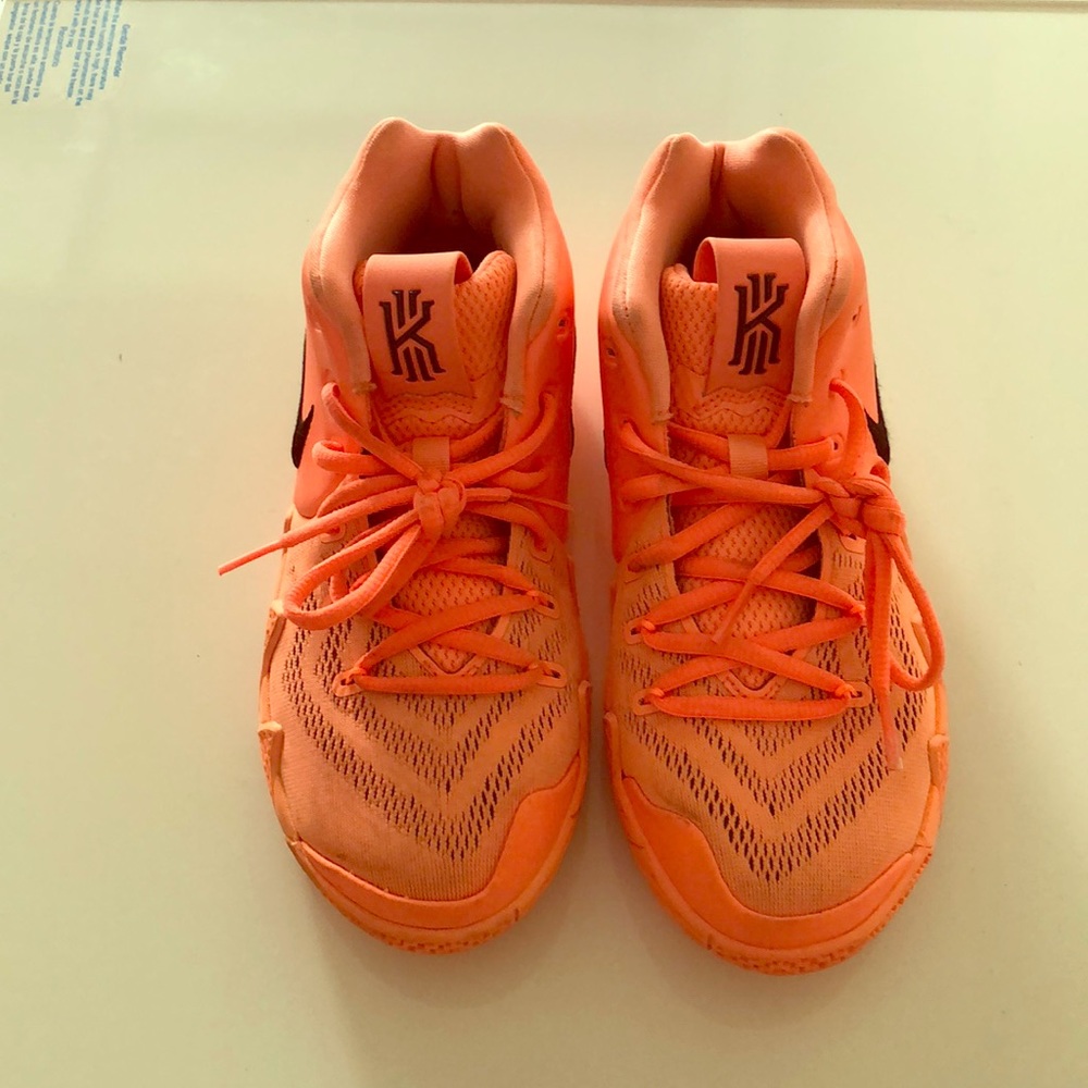 Kyrie basketball shoes